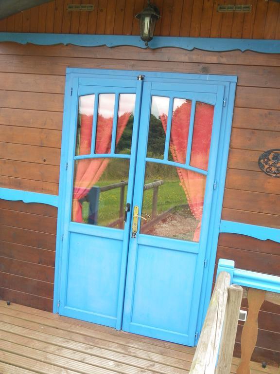 Hotel Les Roulottes Des Korrigans Brasparts Exterior foto